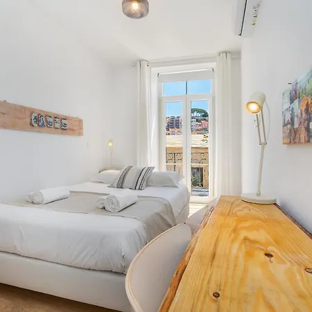 Modern By Soulplaces